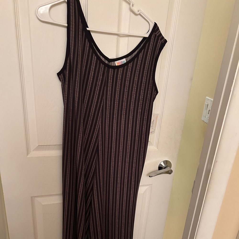 Lularoe Natalie Romper/ Jumpsuit NWT
Natalie- S, 895-13